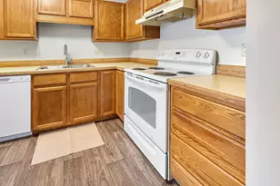 7624 157th St W, Apple Valley, MN 55124 - Photo 8