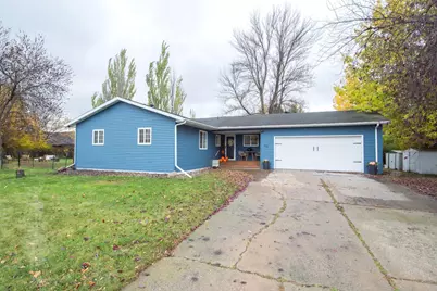 521 37th Avenue S, Moorhead, MN 56560 - Photo 2