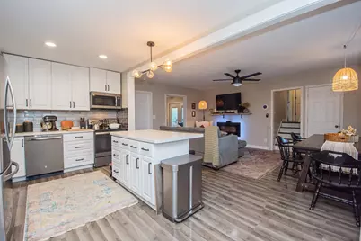 521 37th Avenue S, Moorhead, MN 56560 - Photo 6