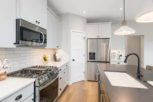 10060 Highpoint Dr, Victoria, MN 55318 - Photo 18