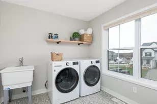 10060 Highpoint Dr, Victoria, MN 55318 - Photo 32