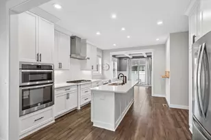 15664 Cobblestone Lake Pkwy, Apple Valley, MN 55124 - Photo 4