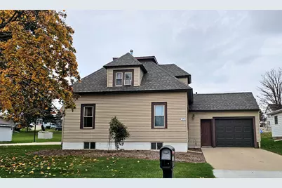 170 1st Street SW, Spring Grove, MN 55974 - Photo 2