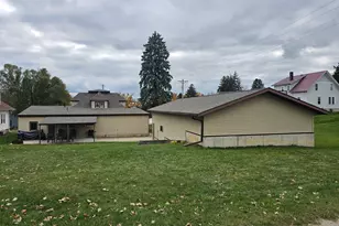 170 1st St SW, Spring Grove, MN 55974 - Photo 6