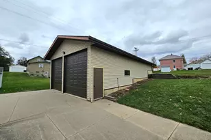 170 1st St SW, Spring Grove, MN 55974 - Photo 22