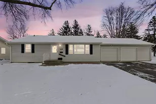 115 Koronis Ct, Paynesville, MN 56362 - Photo 1