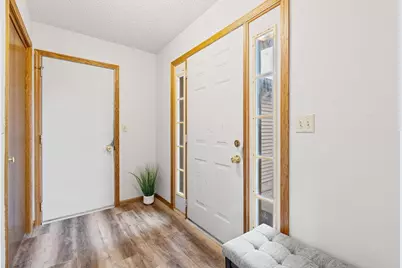 425 W Franklin Street, Morristown, MN 55052 - Photo 6