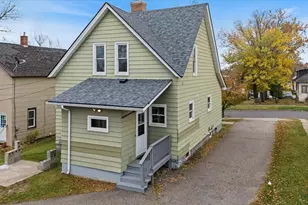 514 4th St NW, Chisholm, MN 55719 - Photo 2