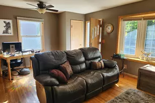 1015 Grandview Ave, Owatonna, MN 55060 - Photo 2