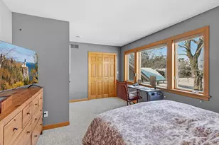 1432 Rose Pl, Roseville, MN 55113 - Photo 24