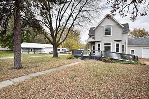 311 Front St E, Redwood Falls, MN 56283 - Photo 2