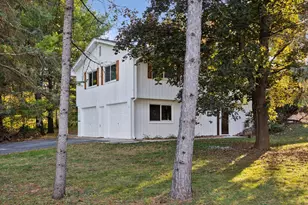 18065 Berry Ln, Deephaven, MN 55391 - Photo 4