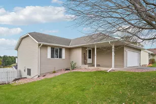 665 Flora Square, Prescott, WI 54021 - Photo 36