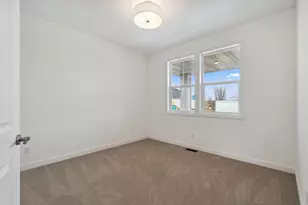 17811 Ellsworth Dr, Lakeville, MN 55044 - Photo 2