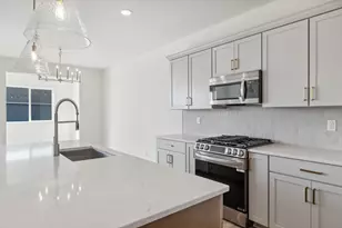 17811 Ellsworth Dr, Lakeville, MN 55044 - Photo 10