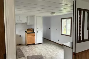 910 1st St, Glenwood City, WI 54013 - Photo 6