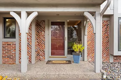 8747 Bentwood Drive, Eden Prairie, MN 55344 - Photo 54