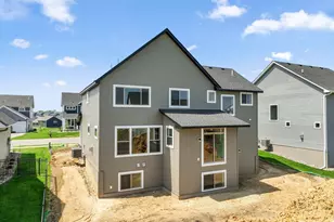 17924 Headwaters Dr, Lakeville, MN 55044 - Photo 4