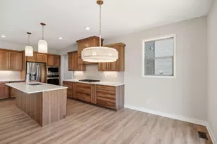 17924 Headwaters Dr, Lakeville, MN 55044 - Photo 20