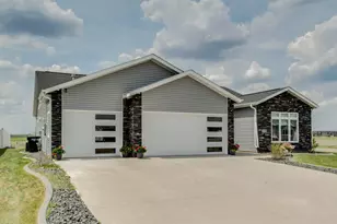 5419 43rd St S, Fargo, ND 58104 - Photo 4