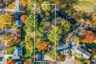 4024 Wood End Dr, Edina, MN 55424 - Photo 2