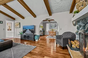 1533 Clare Ln, Wayzata, MN 55391 - Photo 8