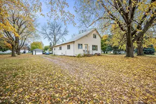 602 Kenzie St, Sherburn, MN 56171 - Photo 2