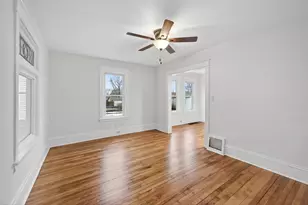 1711 4th St E, Saint Paul, MN 55106 - Photo 8