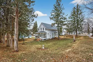 1711 4th St E, Saint Paul, MN 55106 - Photo 4