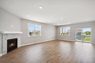 1513 Clover Preserve Wy, Chaska, MN 55318 - Photo 8