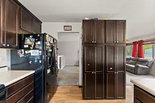 15712 Bryant Ave S, Burnsville, MN 55306 - Photo 4