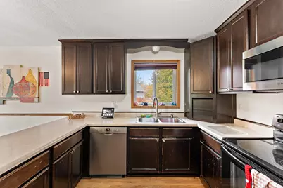 15712 Bryant Avenue S, Burnsville, MN 55306 - Photo 6