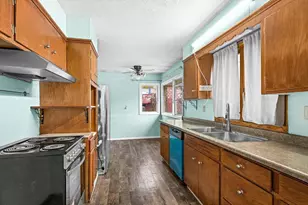 204 N Blackman Ave, Duluth, MN 55811 - Photo 10