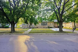 409 N Prairie St, Sherburn, MN 56171 - Photo 1