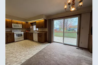 204 F Street, Marshall, MN 56258 - Photo 8