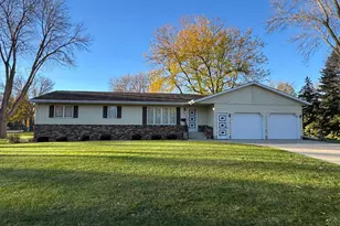 204 F St, Marshall, MN 56258 - Photo 18
