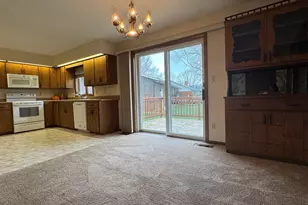 204 F St, Marshall, MN 56258 - Photo 4