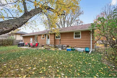 6413 Noble Avenue N, Brooklyn Center, MN 55429 - Photo 48