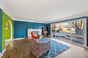 6413 Noble Ave N, Brooklyn Center, MN 55429 - Photo 6