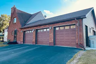 419 5th Ave NW, Chisholm, MN 55719 - Photo 1