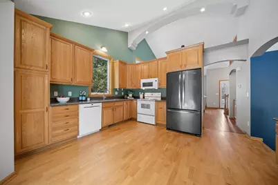 712 Churchill Drive SE, Owatonna, MN 55060 - Photo 8