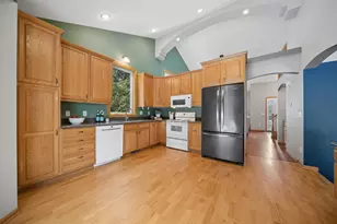 712 Churchill Dr SE, Owatonna, MN 55060 - Photo 8