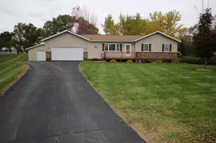 111 W Ridgeview Dr, Starbuck, MN 56381 - Photo 1