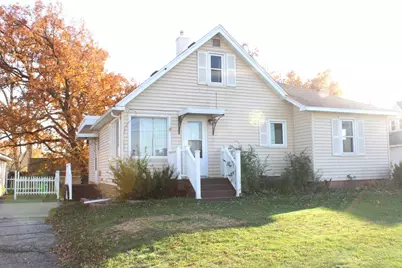 1802 10th Place NE, Austin, MN 55912 - Photo 2