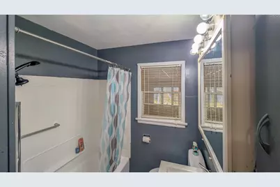 301 Giles Place, Albert Lea, MN 56007 - Photo 10