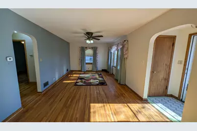 301 Giles Place, Albert Lea, MN 56007 - Photo 2