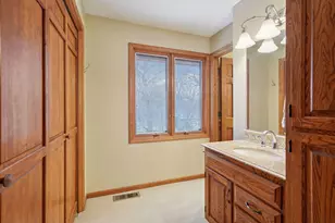 285 Wedgewood Ln N, Plymouth, MN 55441 - Photo 32