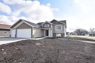 4205 Bristlecone Loop S, Fargo, ND 58104 - Photo 2
