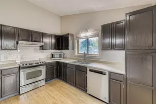 912 W 66th St, Richfield, MN 55423 - Photo 2