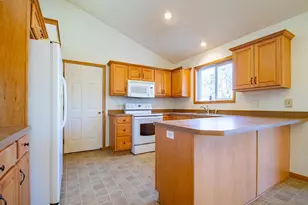 17708 311th Ct, Shafer, MN 55074 - Photo 8
